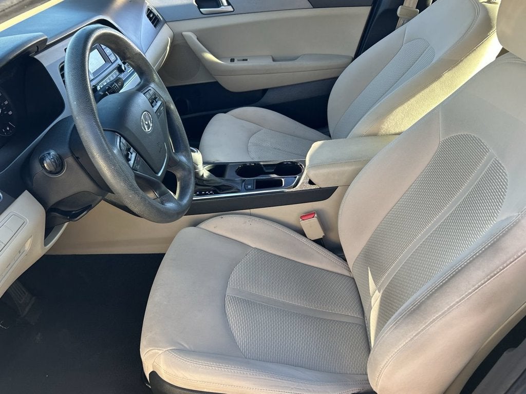 2017 Hyundai Sonata Base - Photo 12