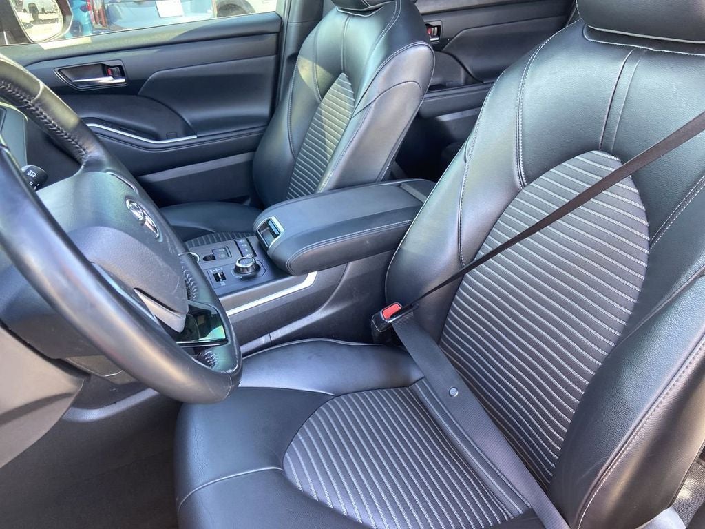 2022 Toyota Highlander XSE