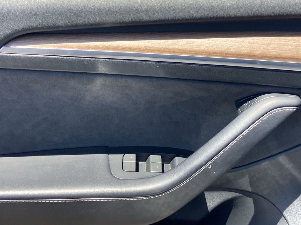 2023 Tesla Model 3 RWD