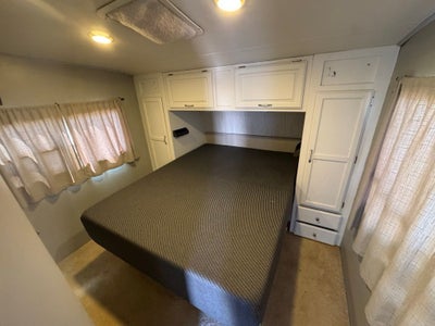 2014 Evergreen Amped 28FS 33' Toy Hauler