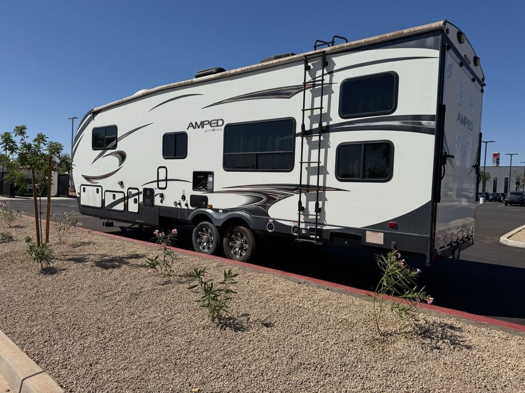 2014 Evergreen Amped 28FS 33' Toy Hauler
