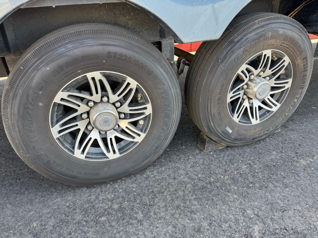 2014 Evergreen Amped 28FS 33' Toy Hauler