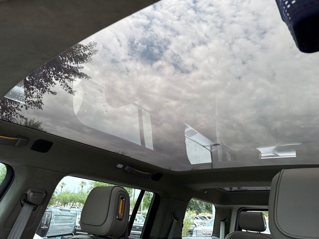 2024 Rivian R1S Adventure