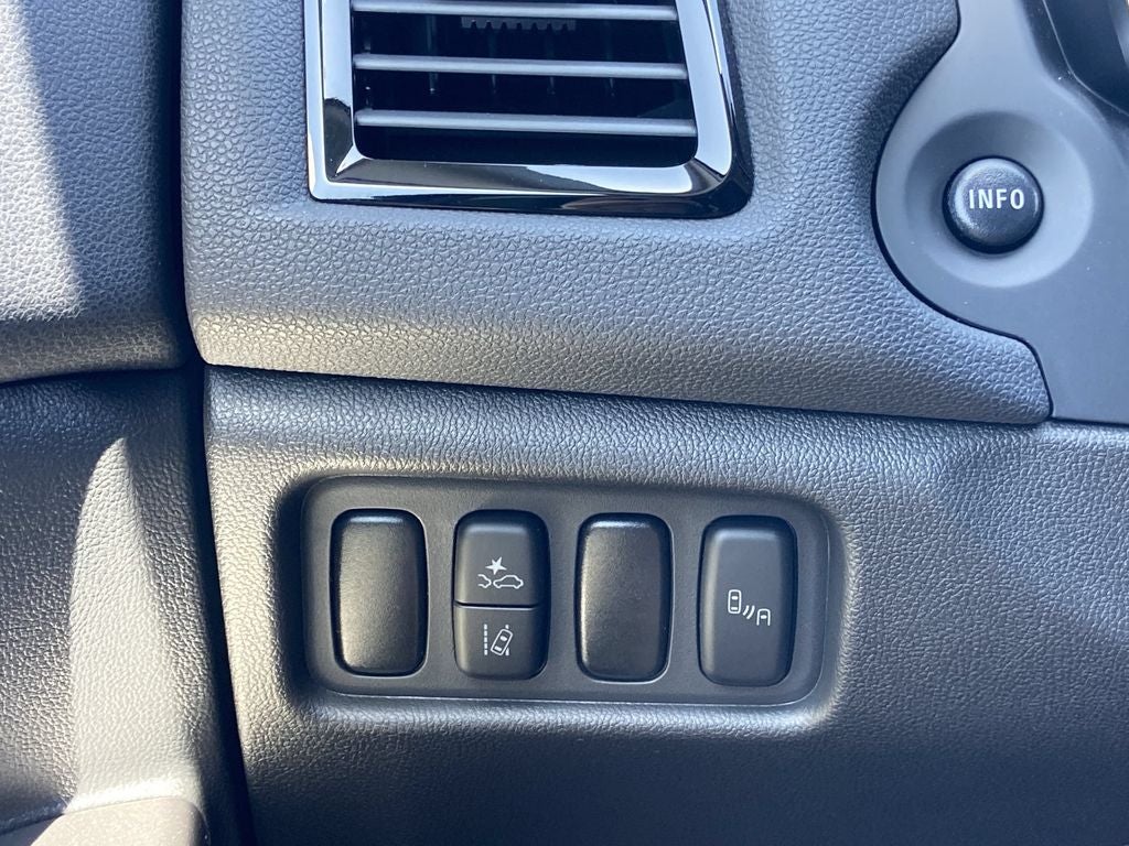 2027 Mitsubishi Outlander Sport Base