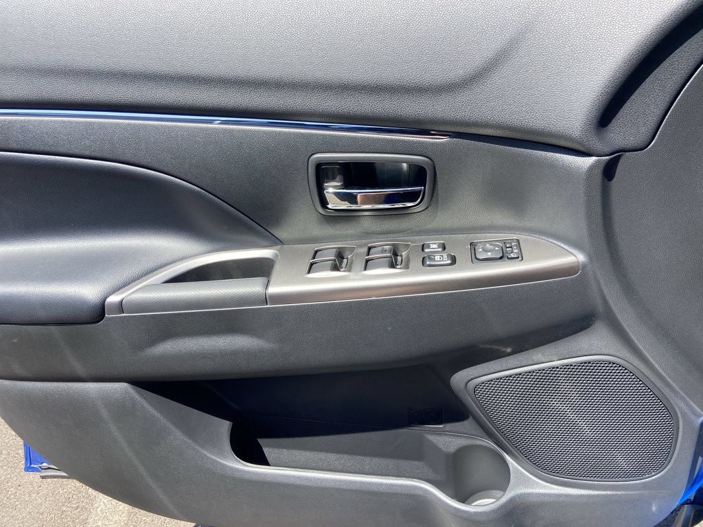 2027 Mitsubishi Outlander Sport Base