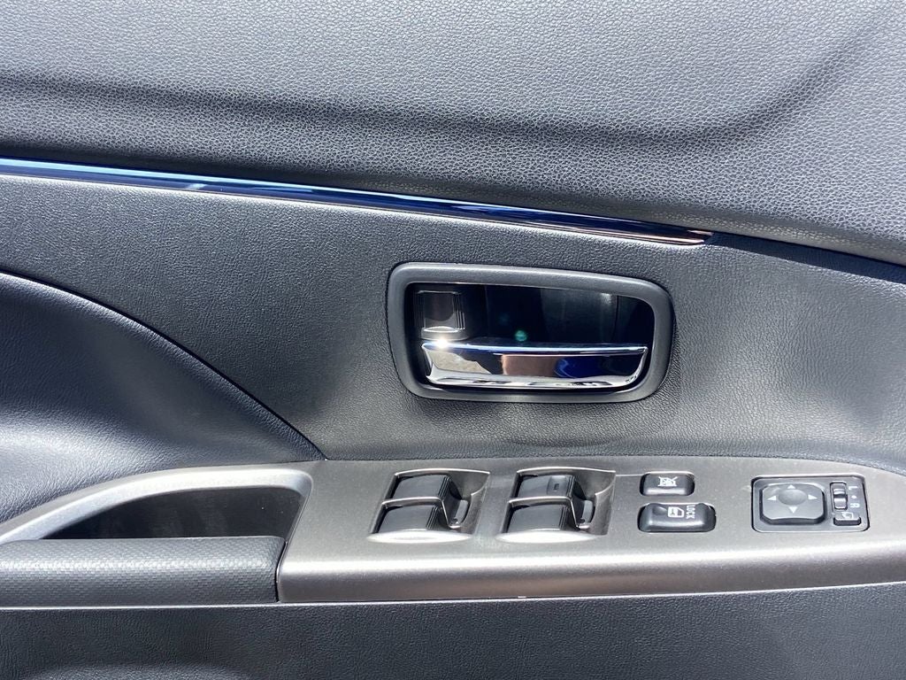 2027 Mitsubishi Outlander Sport Base