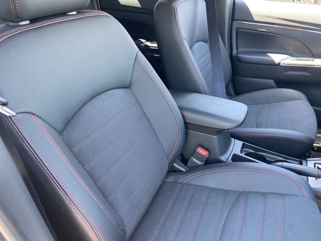 2027 Mitsubishi Outlander Sport Base
