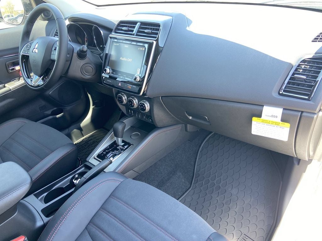 2027 Mitsubishi Outlander Sport Base