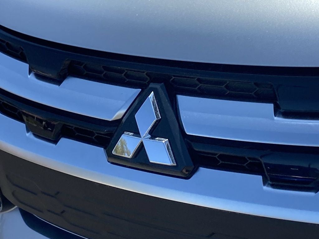 2027 Mitsubishi Outlander Sport Base