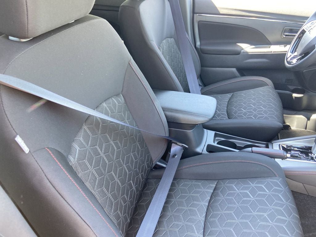 2026 Mitsubishi Outlander Sport 2.0 LE