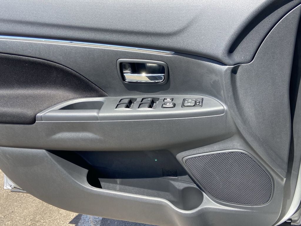 2026 Mitsubishi Outlander Sport 2.0 LE