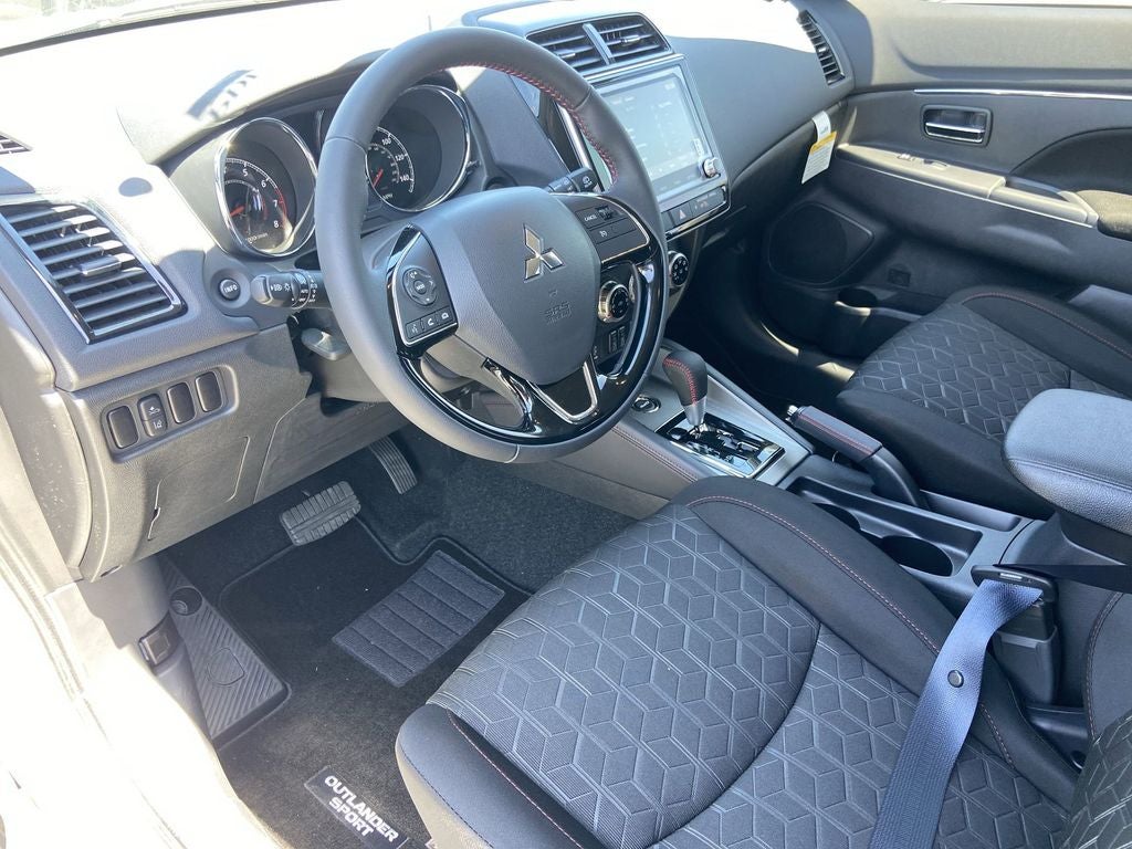 2026 Mitsubishi Outlander Sport 2.0 LE