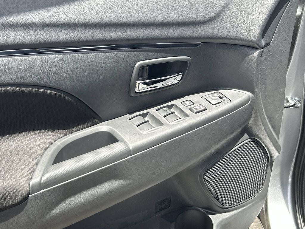 2026 Mitsubishi Outlander Sport S