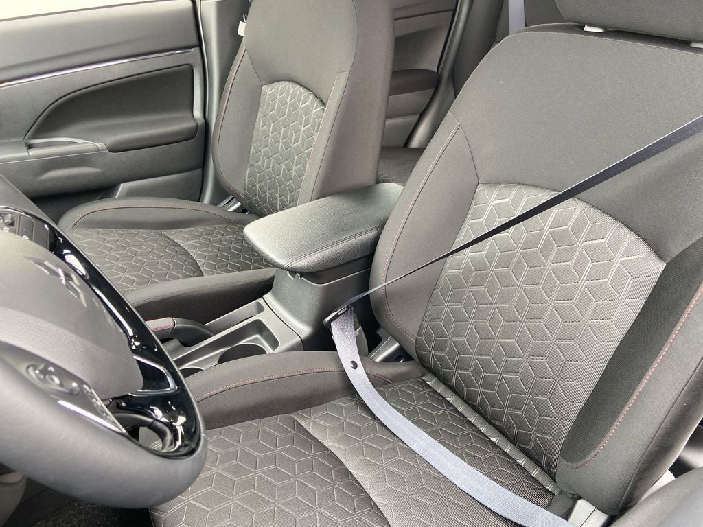 2026 Mitsubishi Outlander Sport 2.0 LE
