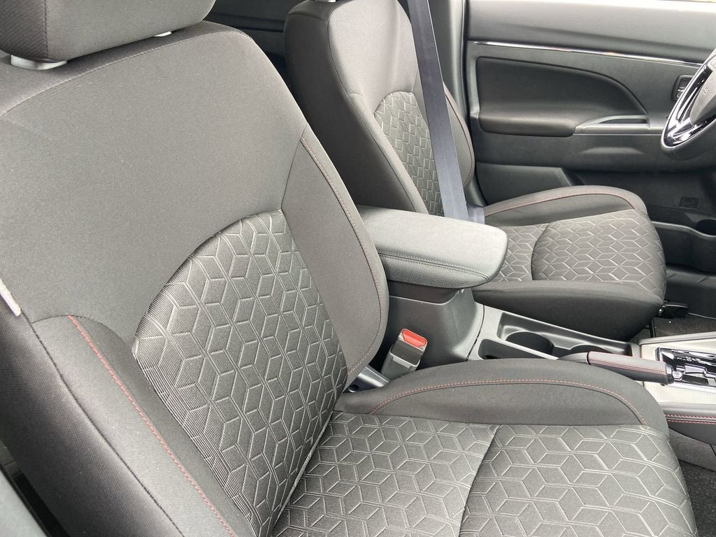 2026 Mitsubishi Outlander Sport 2.0 LE