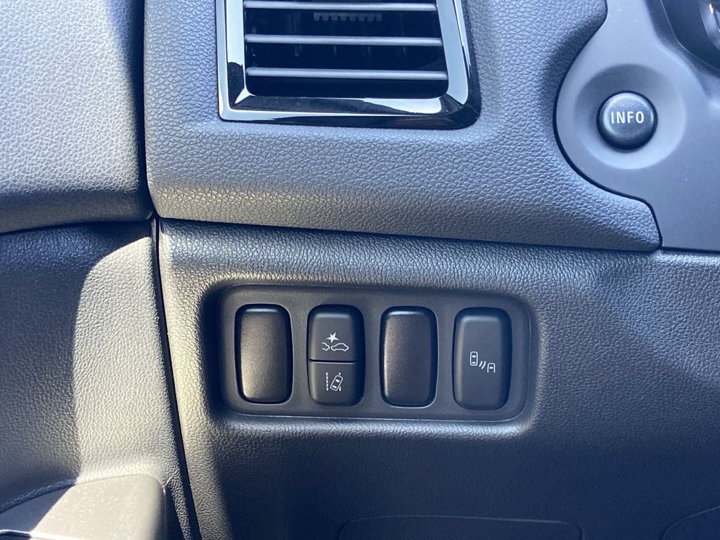 2027 Mitsubishi Outlander Sport SEL