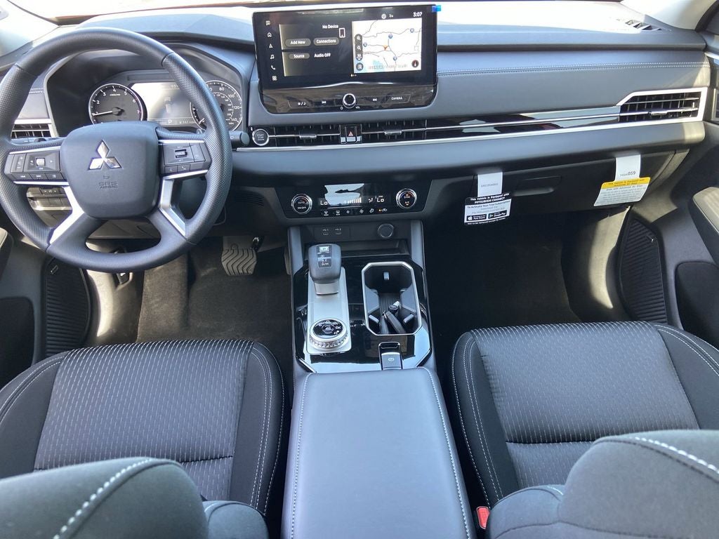 2026 Mitsubishi Outlander ES
