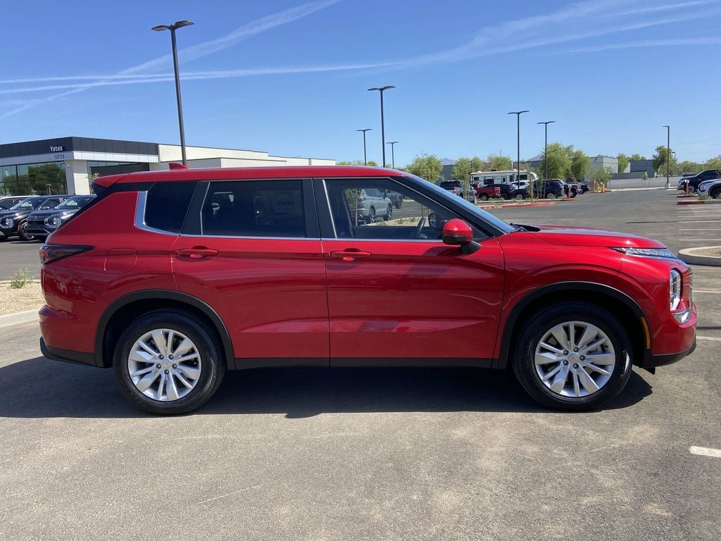 2026 Mitsubishi Outlander ES