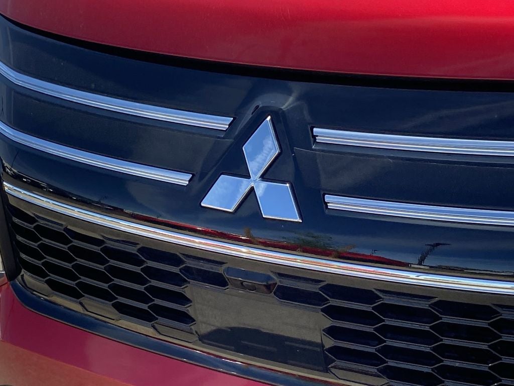 2026 Mitsubishi Outlander ES