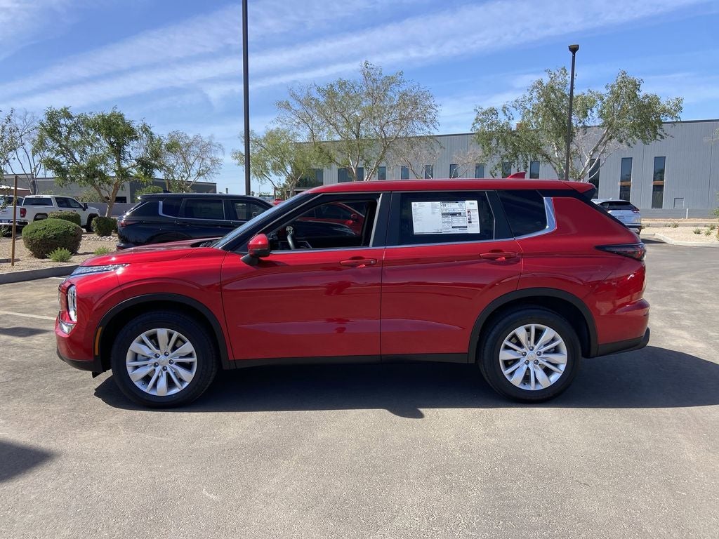 2026 Mitsubishi Outlander ES