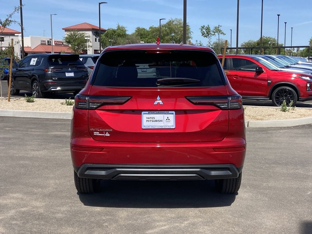 2026 Mitsubishi Outlander ES
