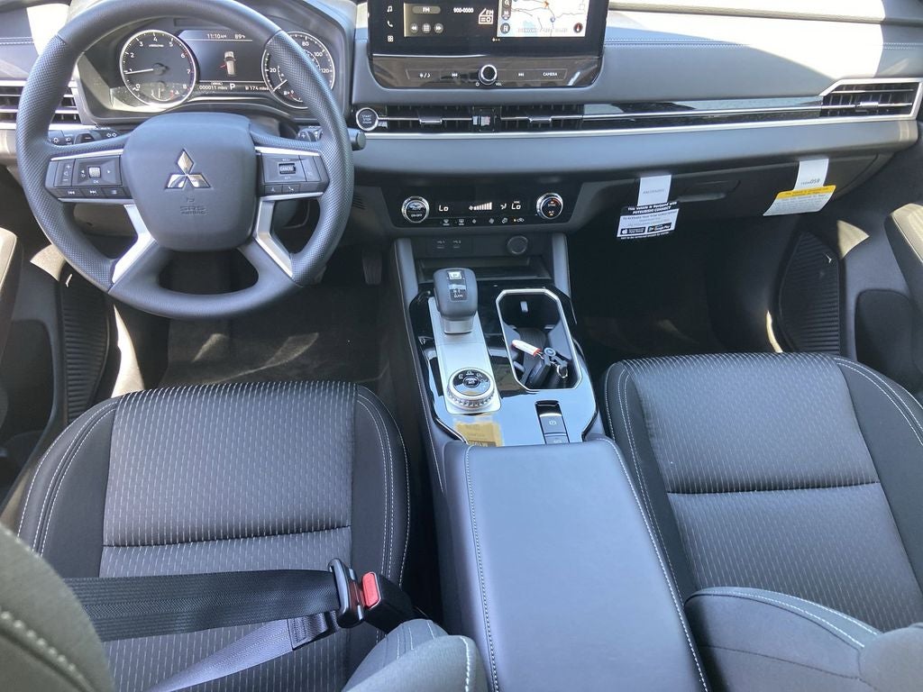 2026 Mitsubishi Outlander ES