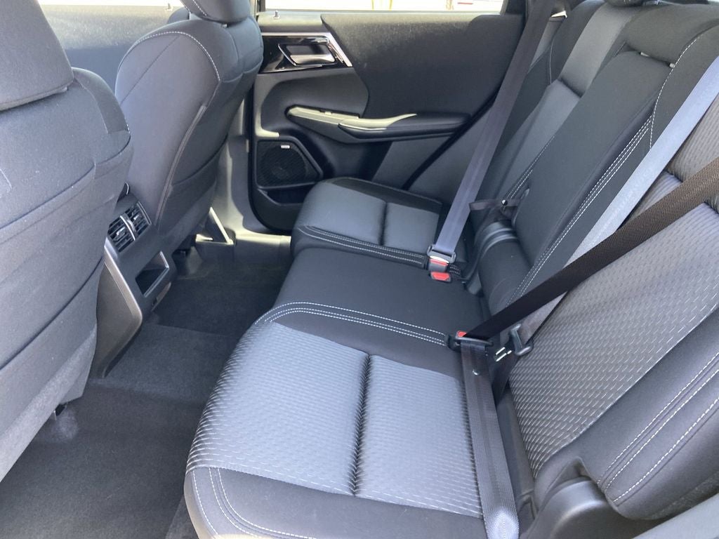 2026 Mitsubishi Outlander ES