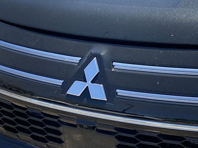 2026 Mitsubishi Outlander ES