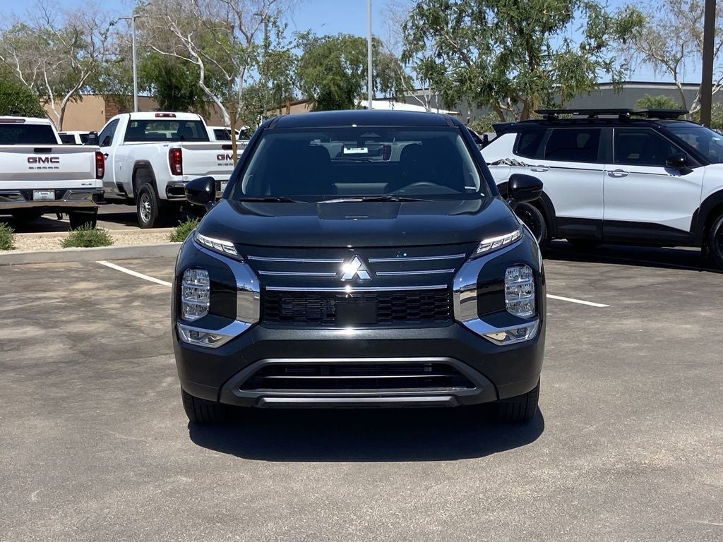 2026 Mitsubishi Outlander ES