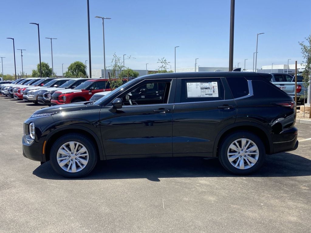 2026 Mitsubishi Outlander ES