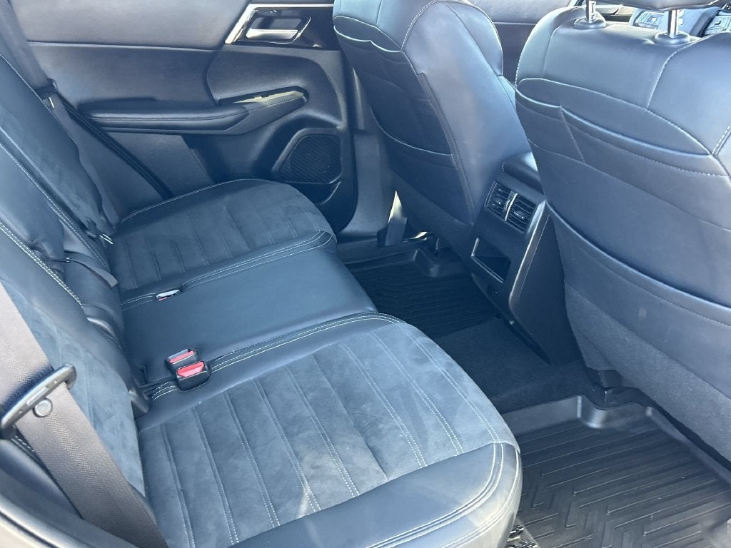 2024 Mitsubishi Outlander SE Black Edition w/Pano Roof