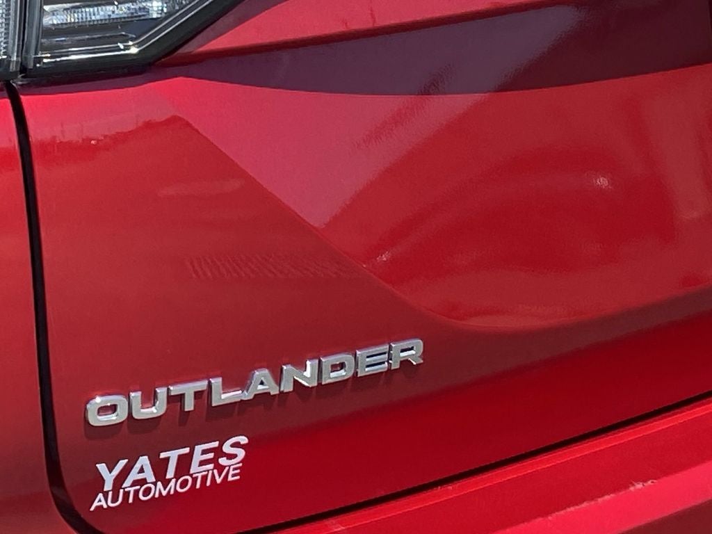 2025 Mitsubishi Outlander SE