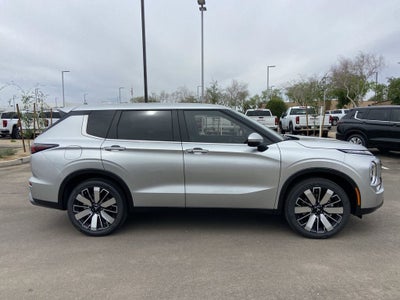 2026 Mitsubishi Outlander SE