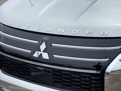 2026 Mitsubishi Outlander SE