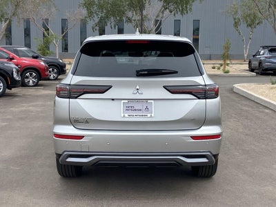 2026 Mitsubishi Outlander SE