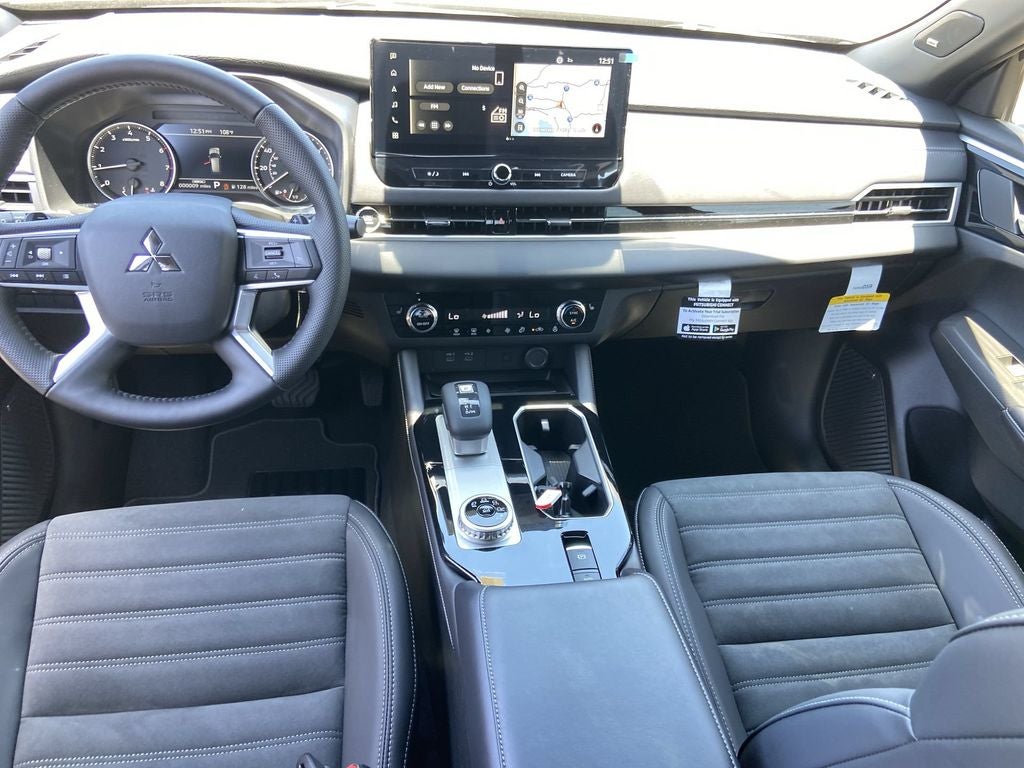 2026 Mitsubishi Outlander LE