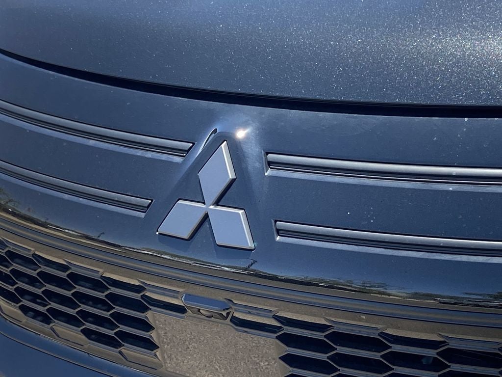 2026 Mitsubishi Outlander LE