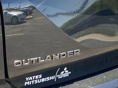 2026 Mitsubishi Outlander LE