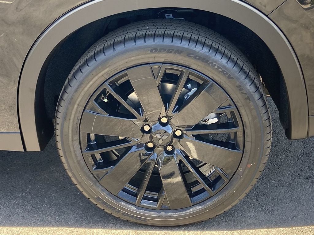 2026 Mitsubishi Outlander LE