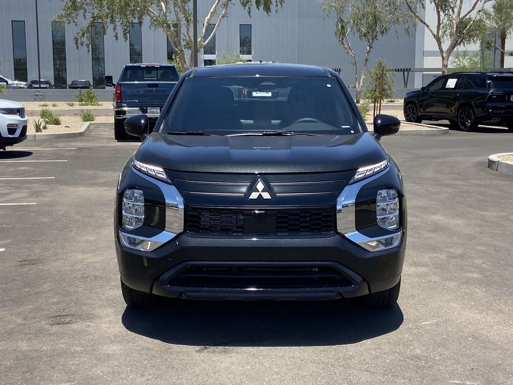 2026 Mitsubishi Outlander LE