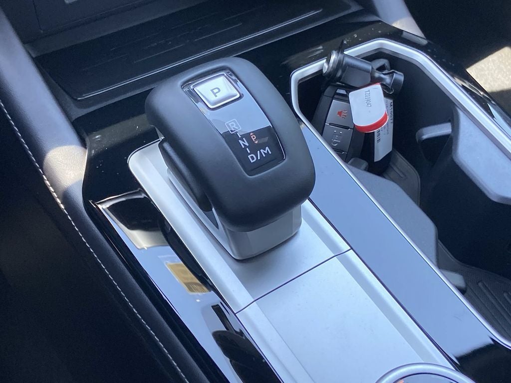 2026 Mitsubishi Outlander LE