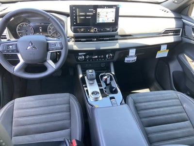 2026 Mitsubishi Outlander LE