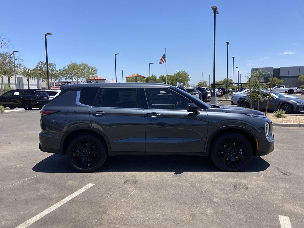 2026 Mitsubishi Outlander LE