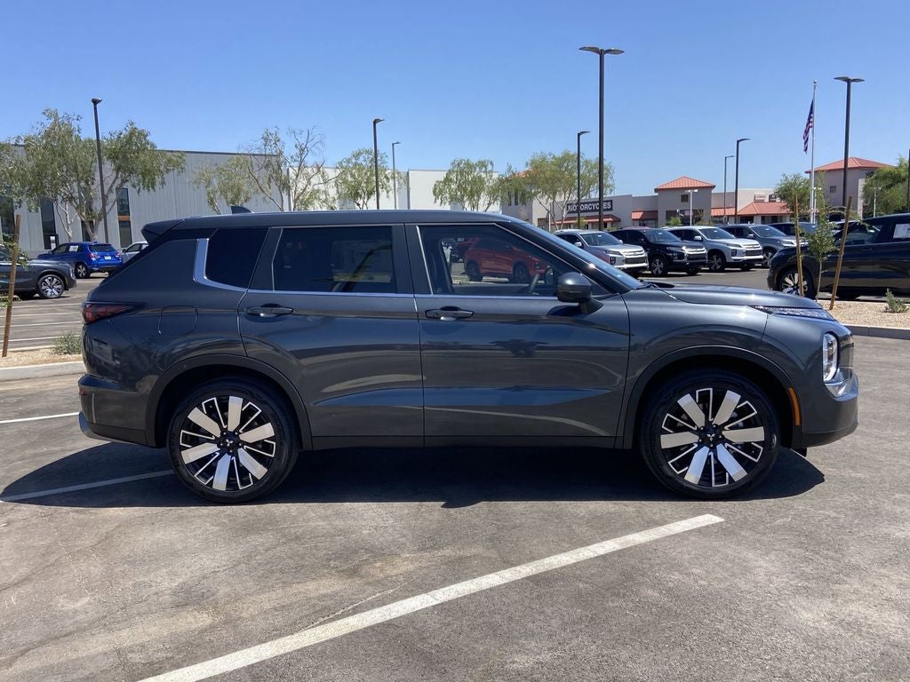 2026 Mitsubishi Outlander SE