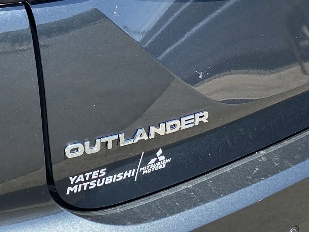 2026 Mitsubishi Outlander SE