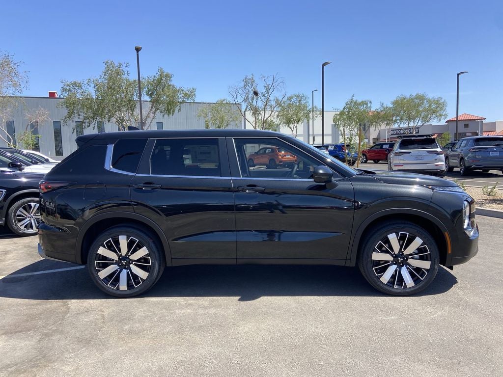 2026 Mitsubishi Outlander SE