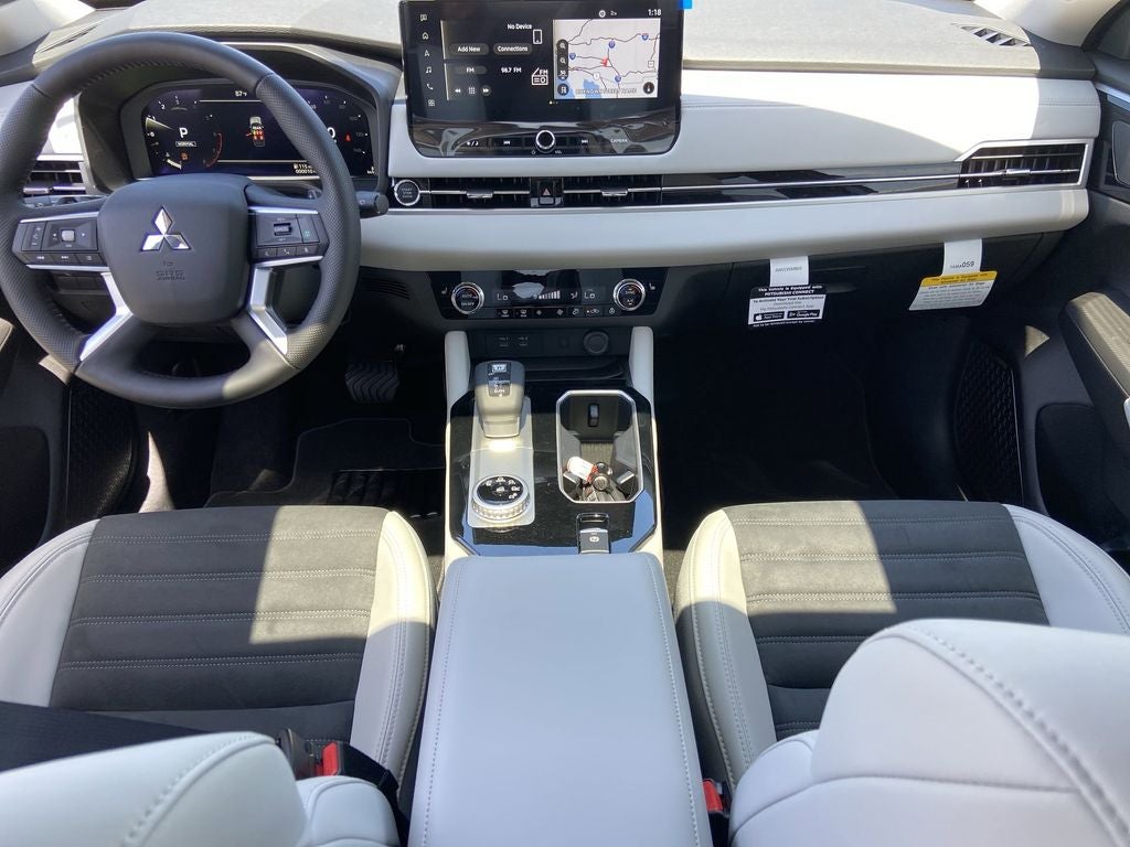 2026 Mitsubishi Outlander SE
