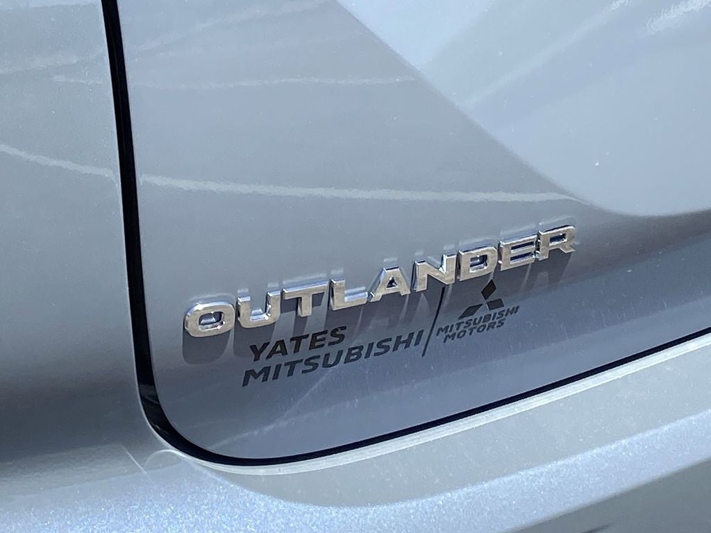 2026 Mitsubishi Outlander SE