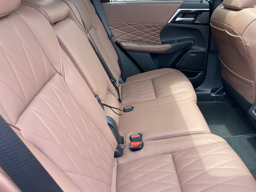 2026 Mitsubishi Outlander SEL