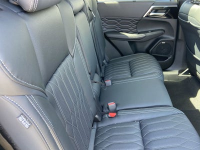 2026 Mitsubishi Outlander SEL
